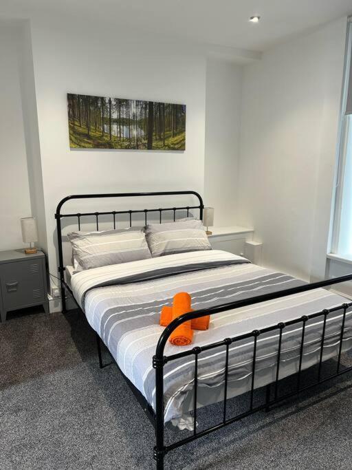 Town Centre Studio Flat 머티르티드필 외부 사진